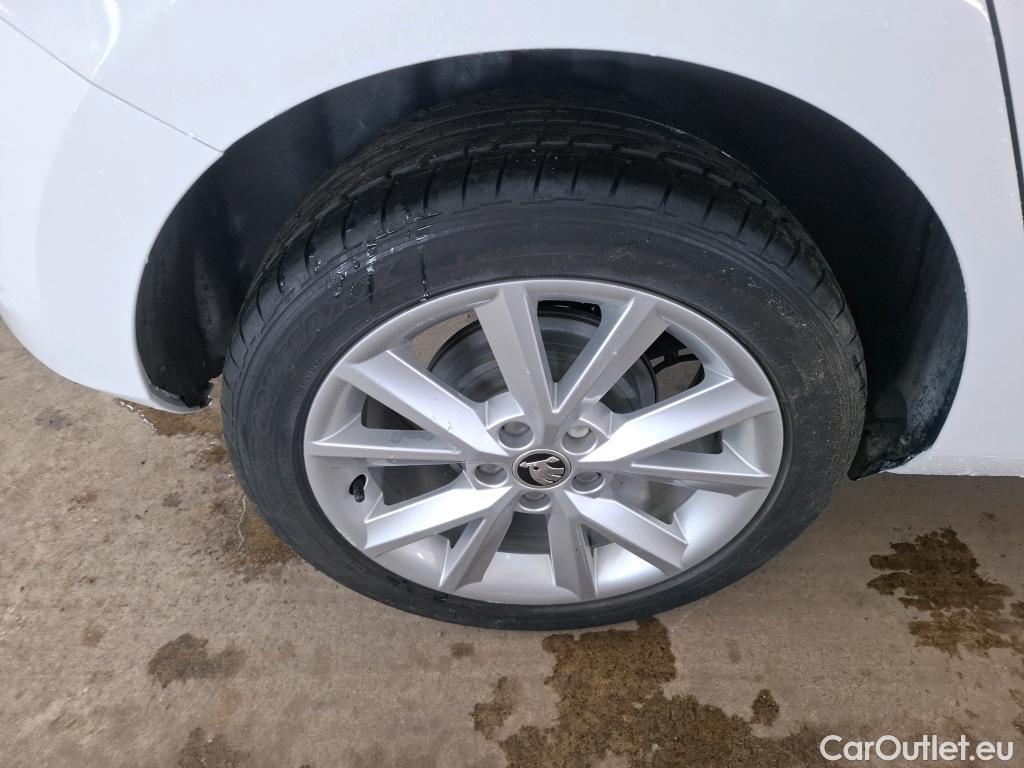  Skoda  Fabia  Clever 1.0 MPI 60CV BVM5 E6 #1