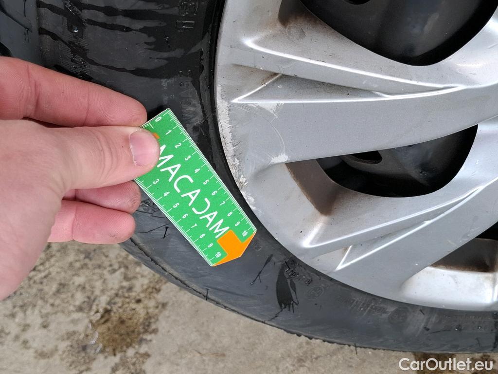  Peugeot  208  Affaire Premium Pack 1.5 HDi 100CV BVM5 E6dT #31