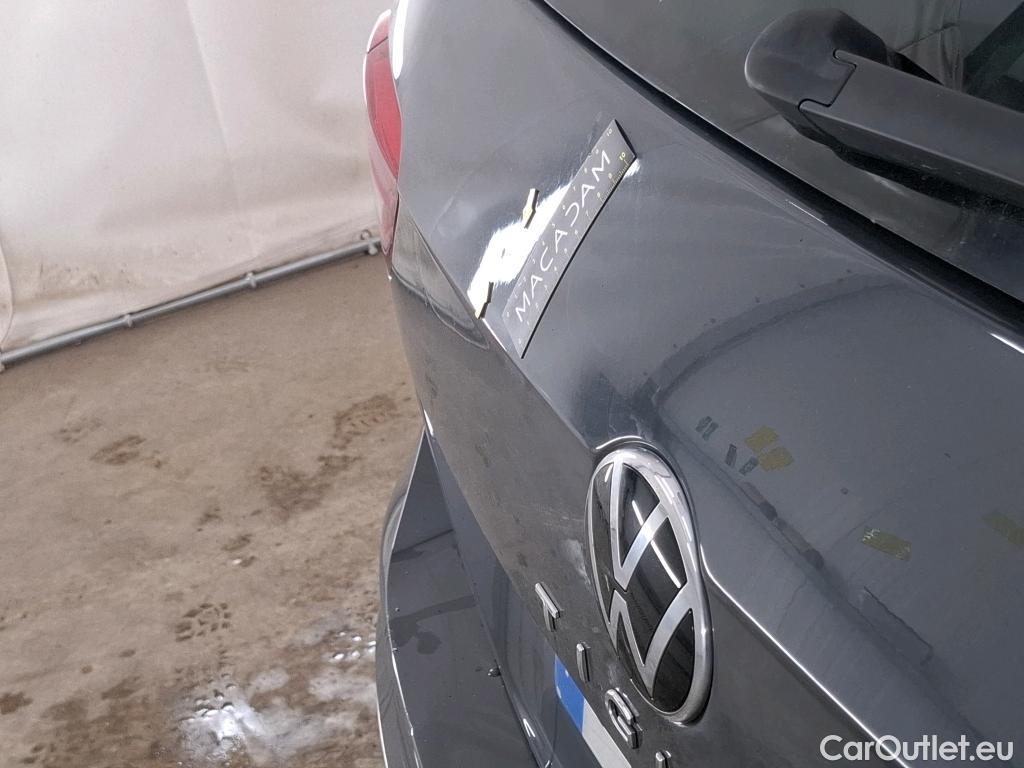  Volkswagen  Tiguan VOLKSWAGEN  / 2020 / 5P / SUV 1.5 TSI 150 DSG7 Life Busines #51