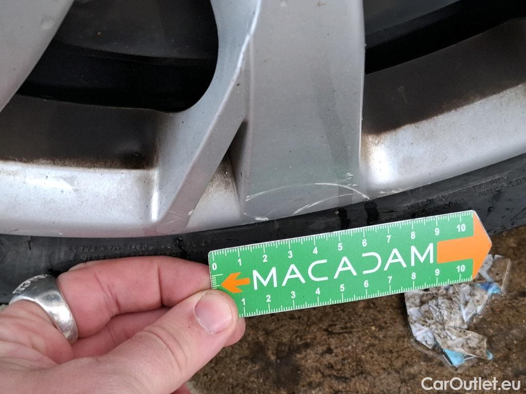  Peugeot  208  Affaire Premium Pack 1.5 HDi 100CV BVM5 E6dT #34