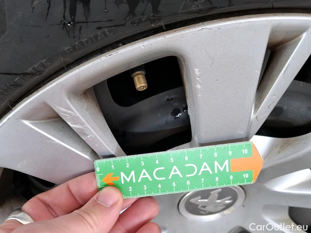  Peugeot  208  Affaire Premium Pack 1.5 HDi 100CV BVM5 E6dT #32