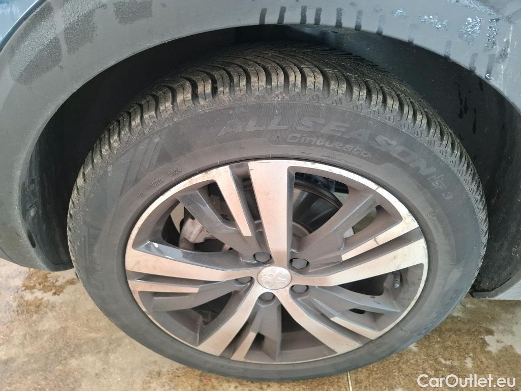  Peugeot  5008  GT 1.2 PureTech 130CV BVA8 7 Sieges E6d #31