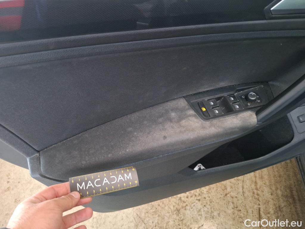  Volkswagen  Tiguan VOLKSWAGEN  / 2020 / 5P / SUV 1.5 TSI 150 DSG7 Life Busines #64