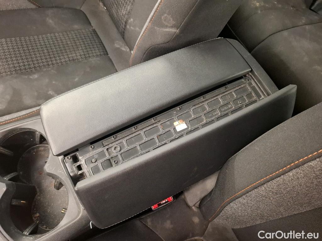  Peugeot  3008  Active Pack 1.2 PureTech 130CV BVA8 E6d #19