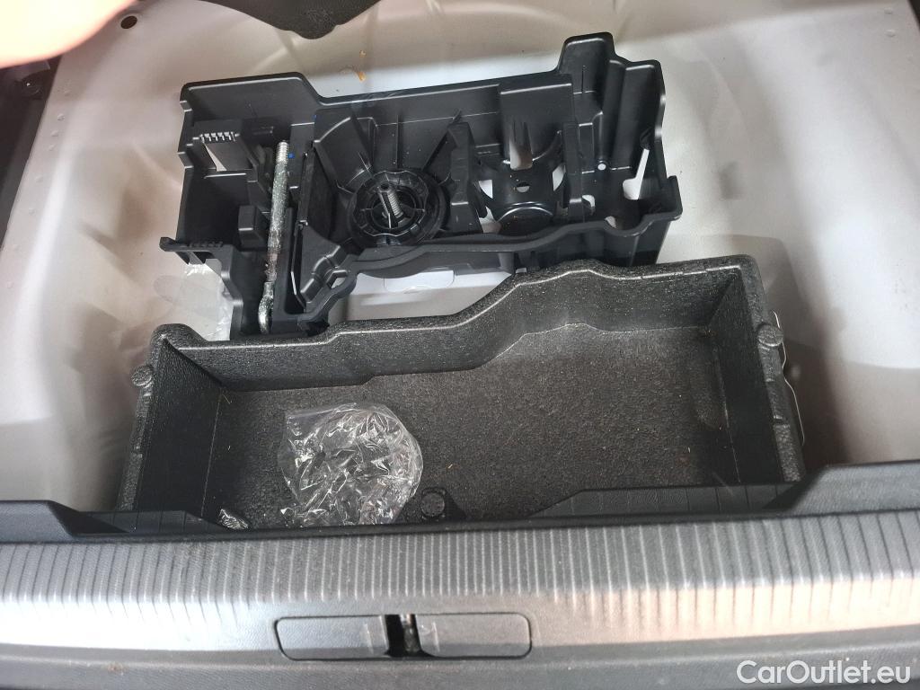  Peugeot  2008  Allure 1.5 HDi 130CV BVA8 E6d #3