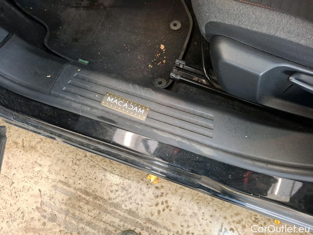  Peugeot  2008  Active Business 1.5 HDi 130CV BVA8 E6d #48