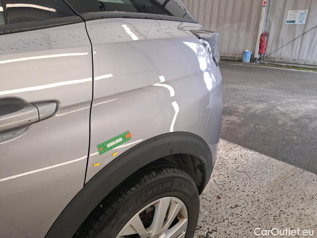  Peugeot  3008  Active Pack 1.2 PureTech 130CV BVA8 E6d #27