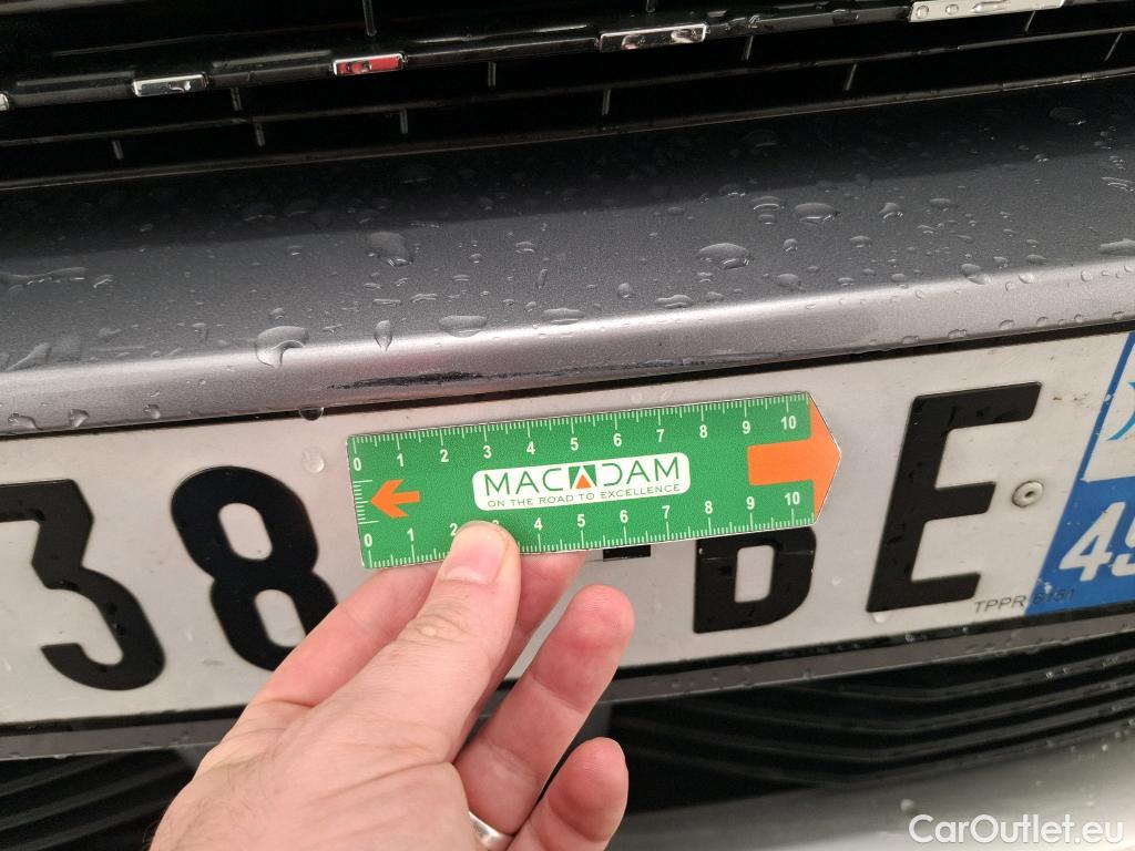  Peugeot  3008  Active Pack 1.2 PureTech 130CV BVA8 E6d #13