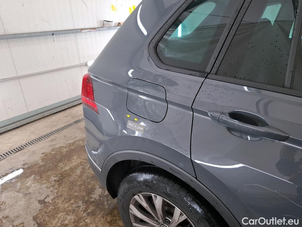  Volkswagen  Tiguan VOLKSWAGEN  / 2020 / 5P / SUV 1.5 TSI 150 DSG7 Life Busines #48