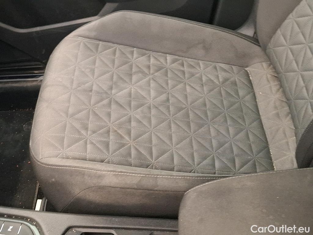  Volkswagen  Tiguan VOLKSWAGEN  / 2020 / 5P / SUV 1.5 TSI 150 DSG7 Life Busines #58