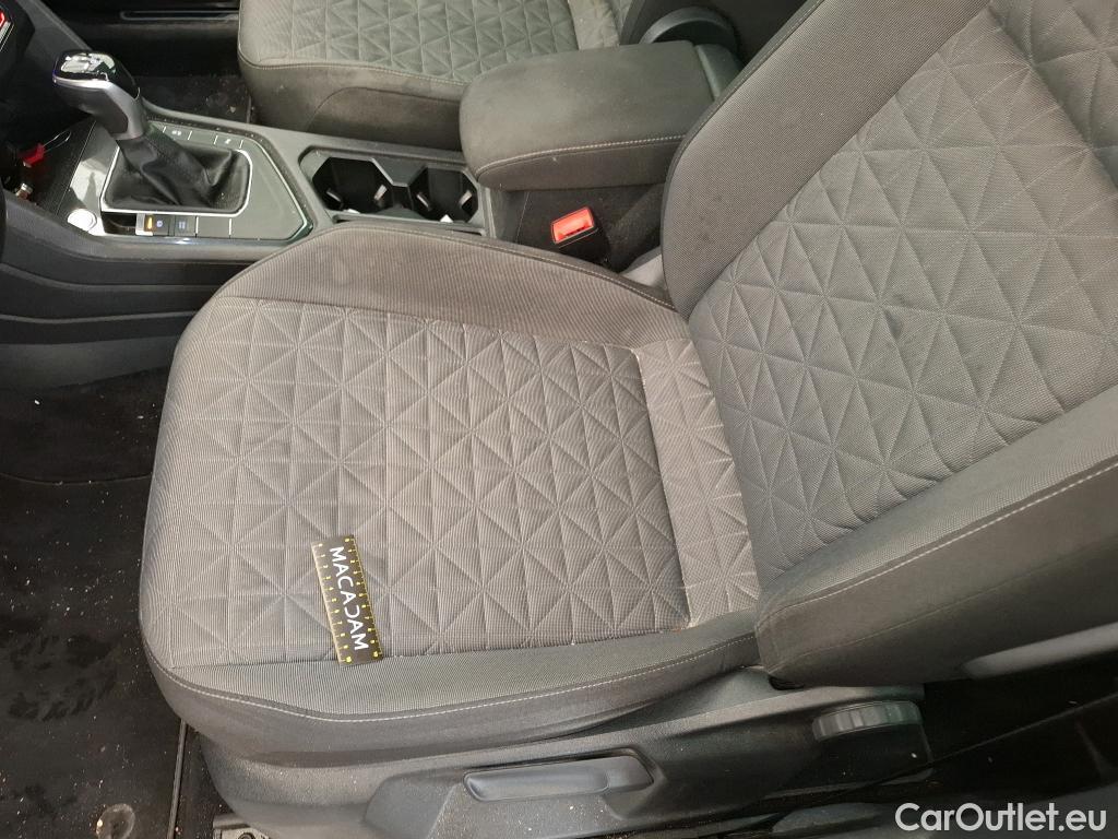  Volkswagen  Tiguan VOLKSWAGEN  / 2020 / 5P / SUV 1.5 TSI 150 DSG7 Life Busines #54