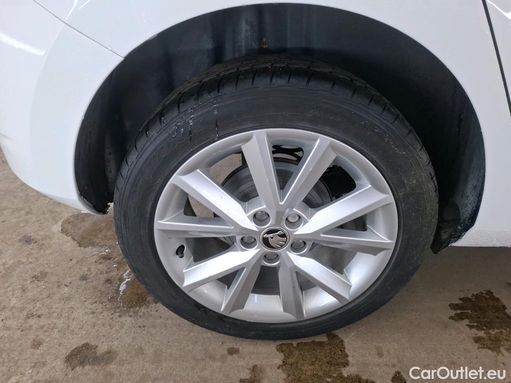  Skoda  Fabia  Clever 1.0 MPI 60CV BVM5 E6 #40