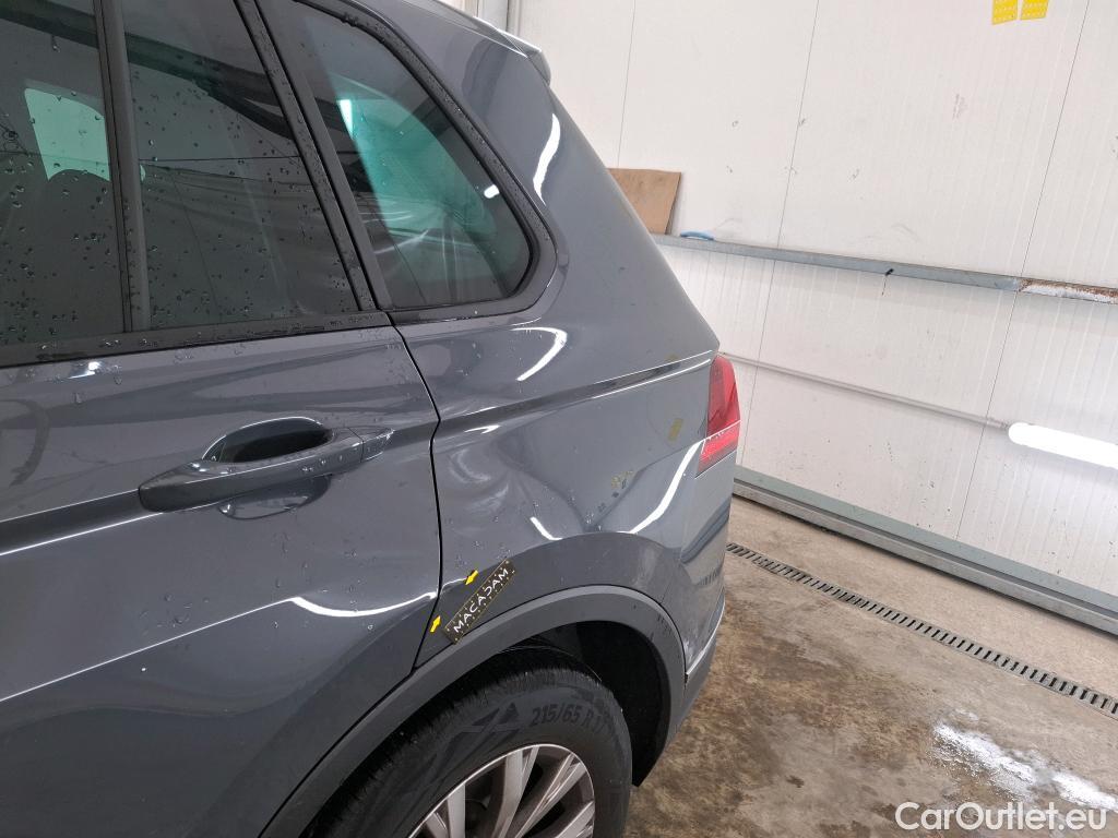  Volkswagen  Tiguan VOLKSWAGEN  / 2020 / 5P / SUV 1.5 TSI 150 DSG7 Life Busines #1