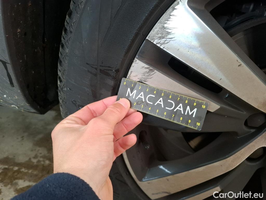  Peugeot  5008  GT 1.2 PureTech 130CV BVA8 7 Sieges E6d #18