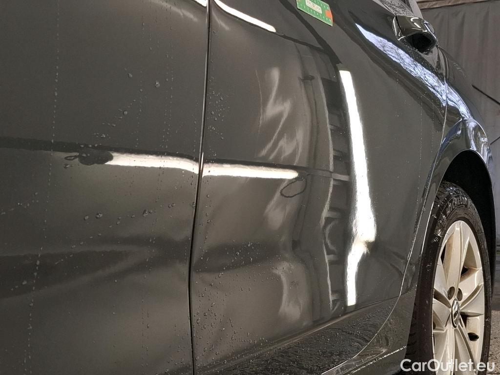  Volkswagen  Golf  VOLKSWAGEN / 2020 / 5P / Berline 1.0 eTSI OPF 110 DSG7 Life Business #3