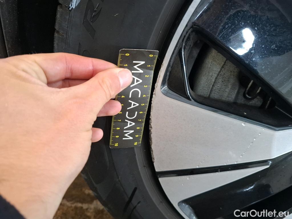  Volvo  XC 40 XC40 Momentum Plug-in Hybrid 2WD 1.5 #19