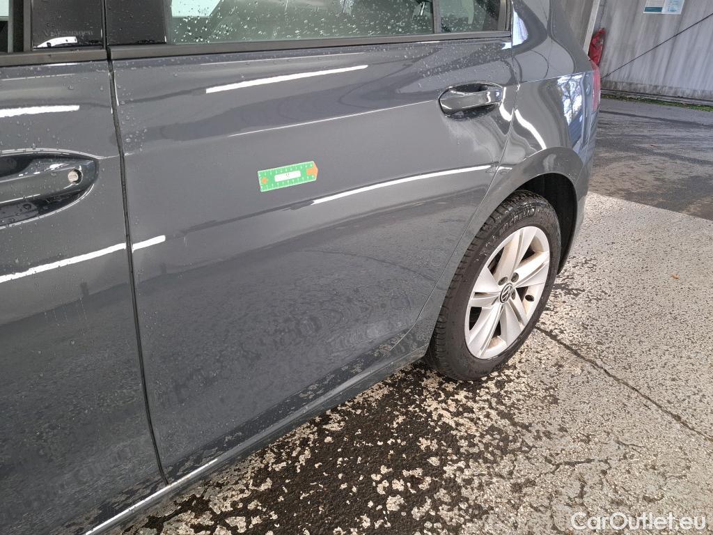  Volkswagen  Golf  VOLKSWAGEN / 2020 / 5P / Berline 1.0 eTSI OPF 110 DSG7 Life Business #1