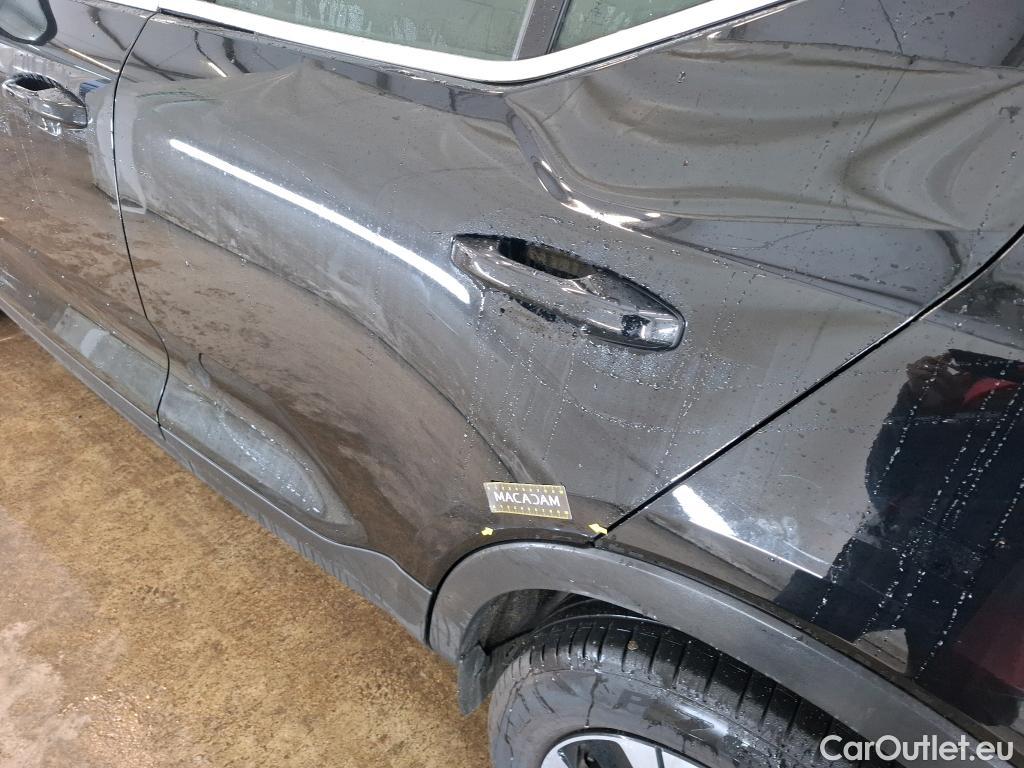  Volvo  XC 40 XC40 Momentum Plug-in Hybrid 2WD 1.5 #1