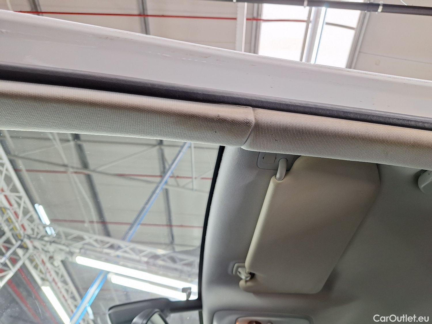  Peugeot  308 Peugeot,  SW FL'17, Peugeot  SW 1.5 BlueHDi 100 DPF S&S Active 5d #39