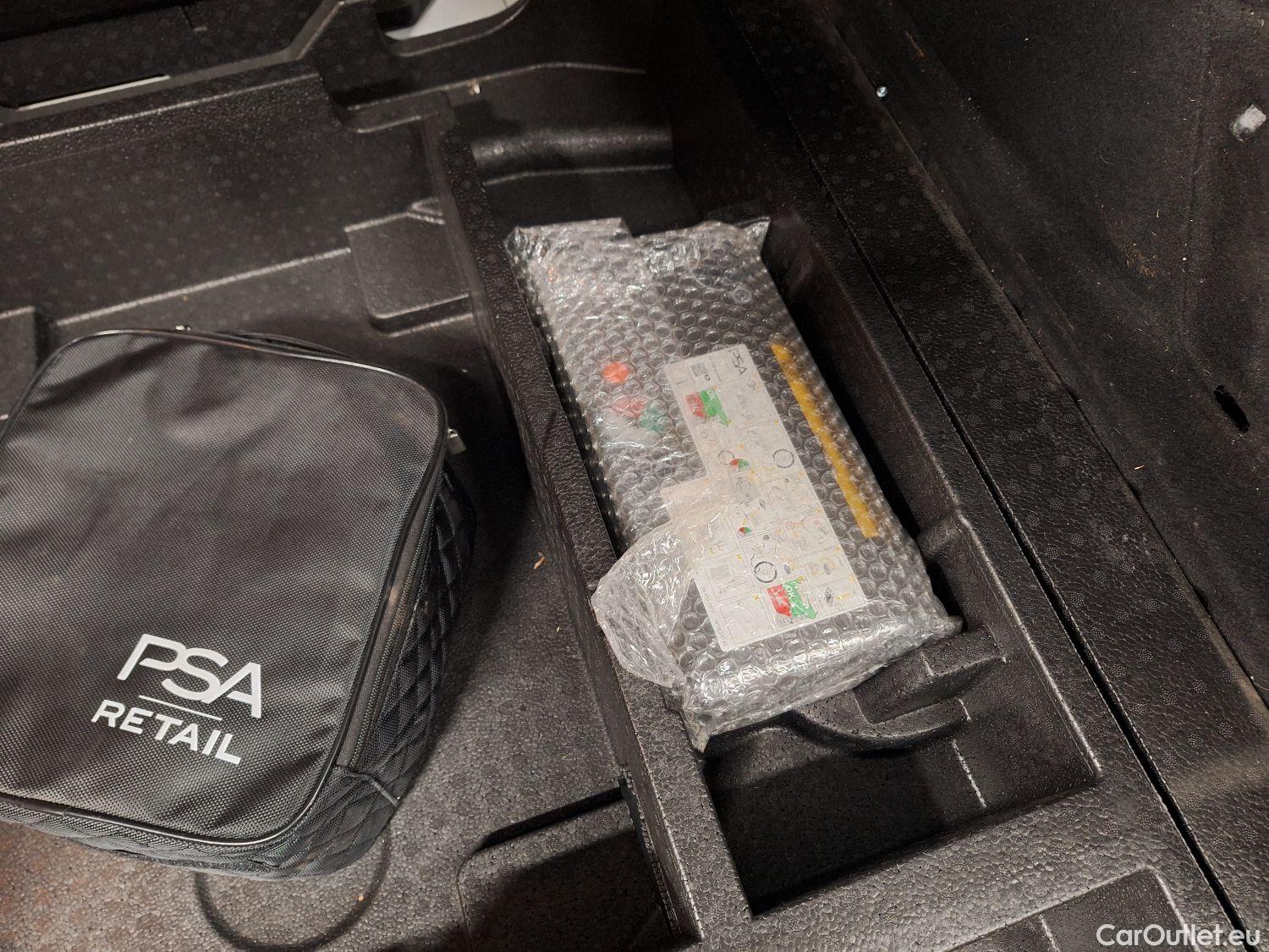  Peugeot  308 Peugeot,  SW FL'17, Peugeot  SW 1.5 BlueHDi 100 DPF S&S Active 5d #1