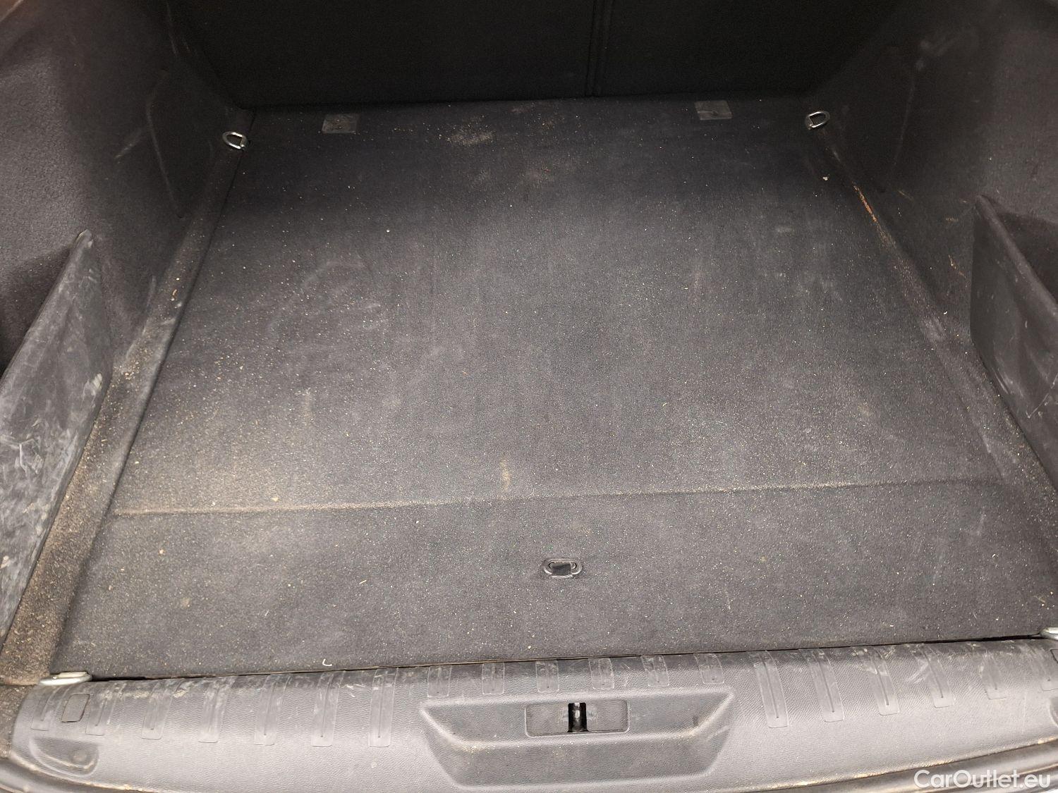  Peugeot  308 Peugeot,  SW FL'17, Peugeot  SW 1.5 BlueHDi 100 DPF S&S Active 5d #41