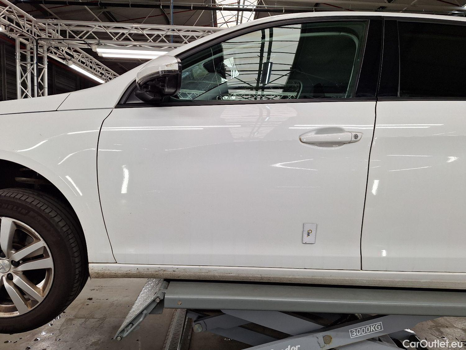  Peugeot  308 Peugeot,  SW FL'17, Peugeot  SW 1.5 BlueHDi 100 DPF S&S Active 5d #30