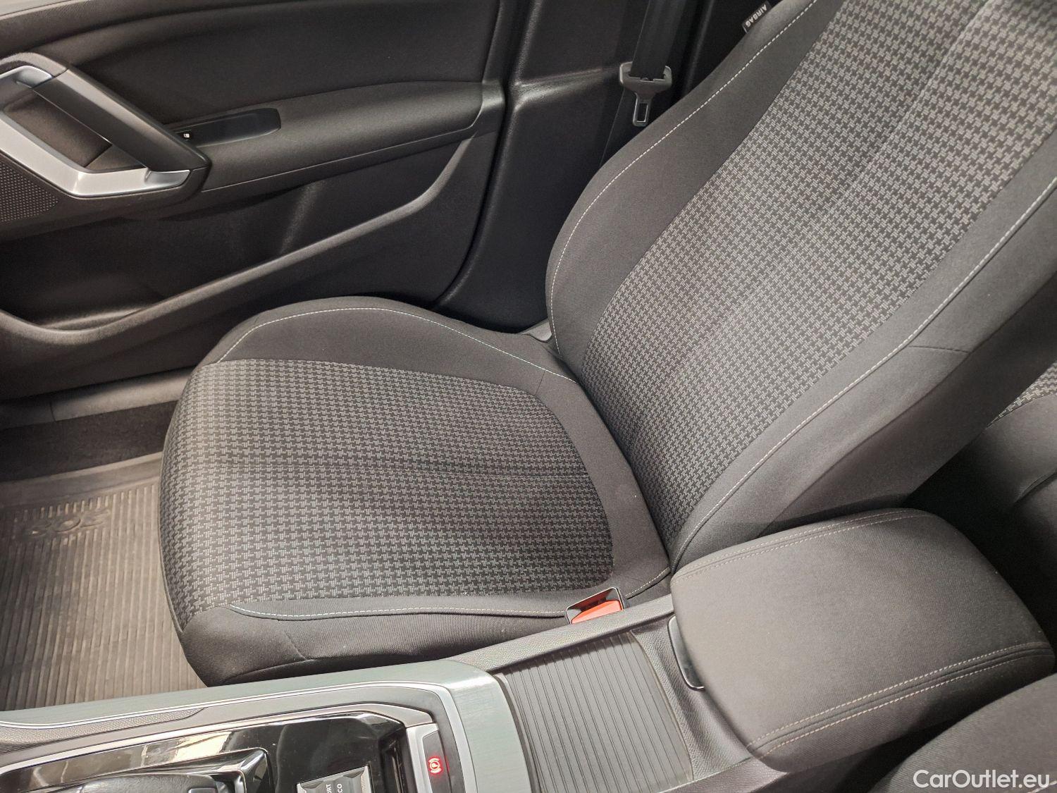  Peugeot  308 Peugeot,  SW FL'17, Peugeot  SW 1.5 BlueHDi 130 S&S EAT8 Active 5d #26