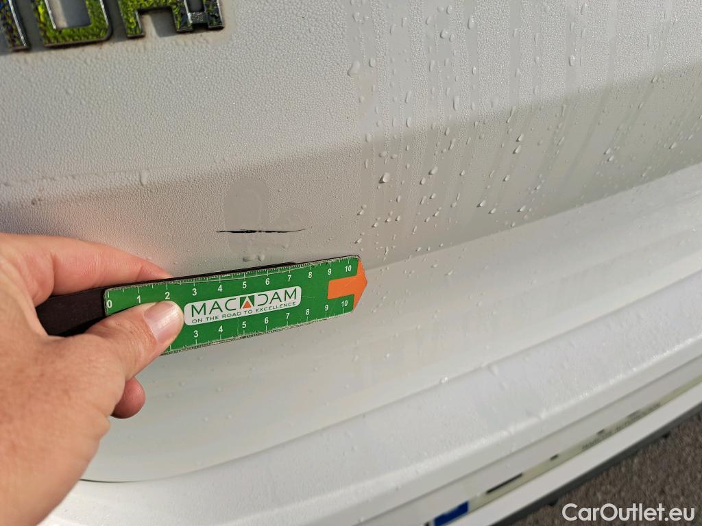  Hyundai  i10 HYUNDAI  / 2020 / 5P / berlina con portón 1.0 Klass #19