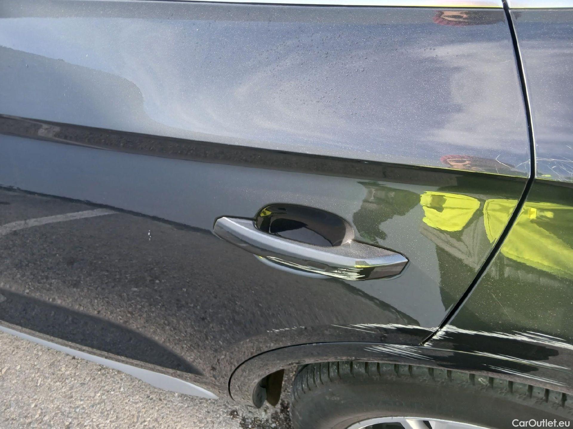  Audi  Q5 AUDI  / 2020 / 5P / todoterreno Advanced 35 TDI 120kW S tronic (AC2) #4