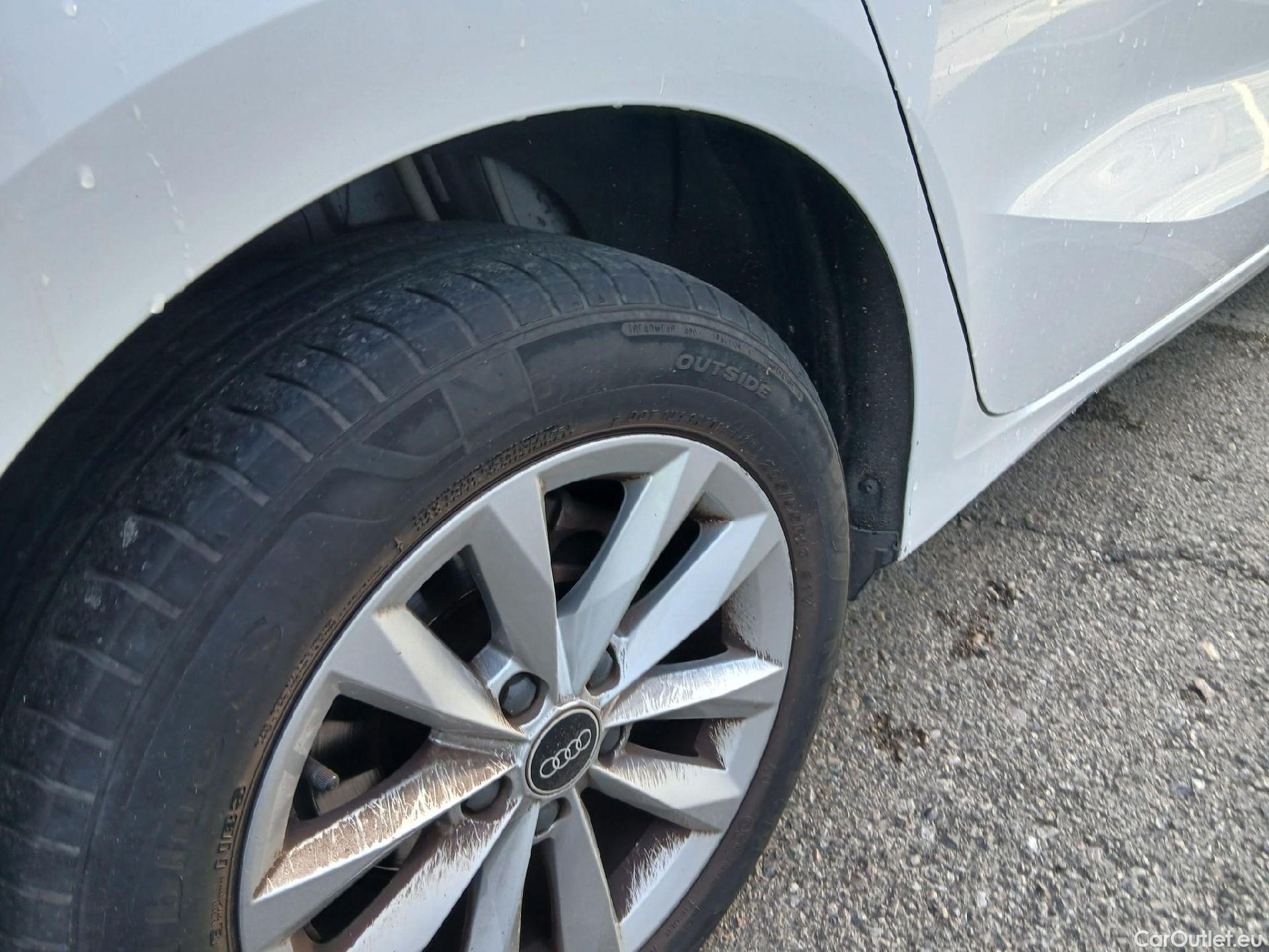  Audi  A3 AUDI  / 2020 / 5P / berlina con portón Sportback 30 TFSI 81kW (110CV) S tronic #19