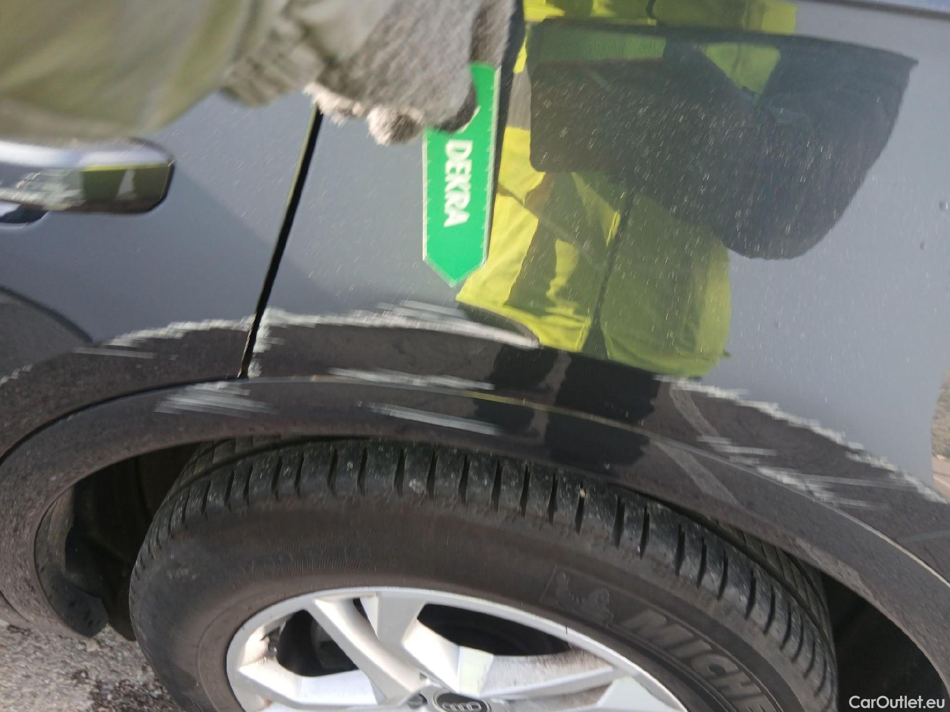  Audi  Q5 AUDI  / 2020 / 5P / todoterreno Advanced 35 TDI 120kW S tronic (AC2) #8