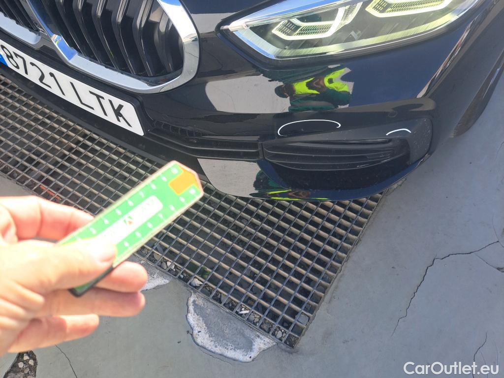  Bmw  Serie 1 BMW  / 2019 / 5P / berlina con portón 118i #24