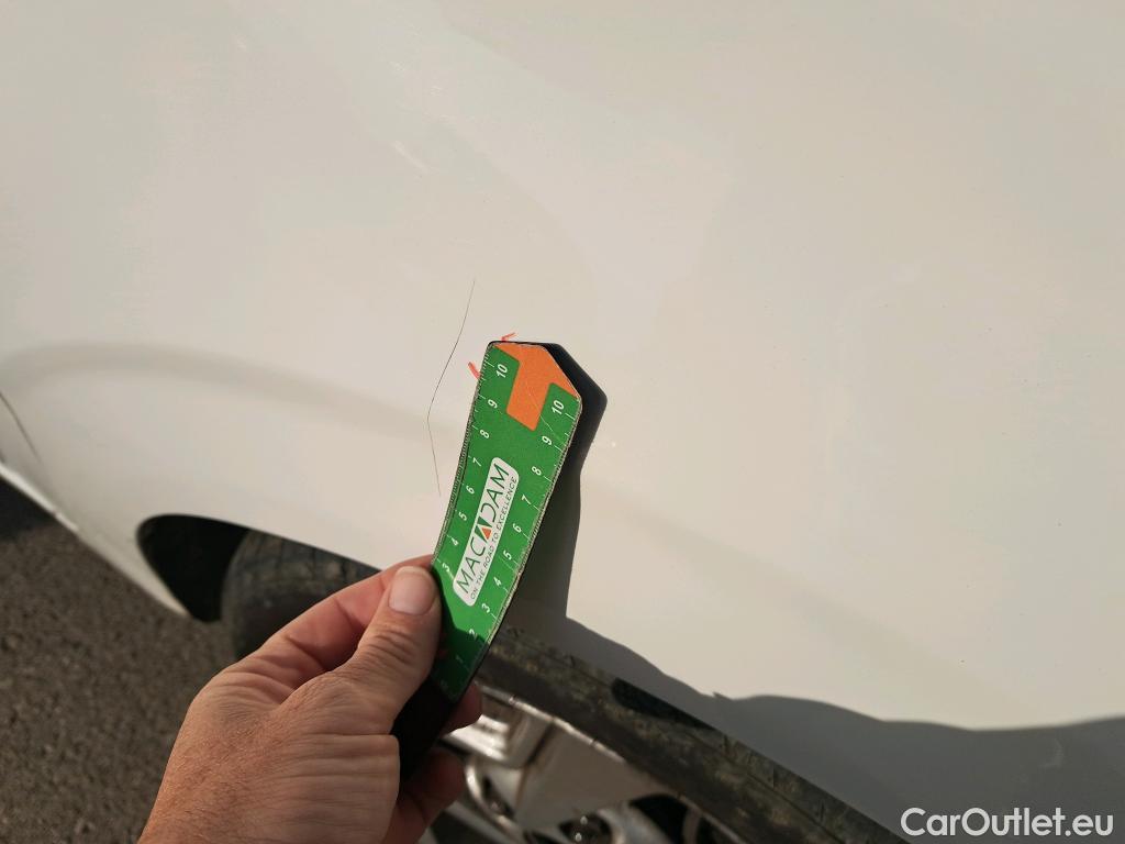  Hyundai  i10 HYUNDAI  / 2020 / 5P / berlina con portón 1.0 Klass #13