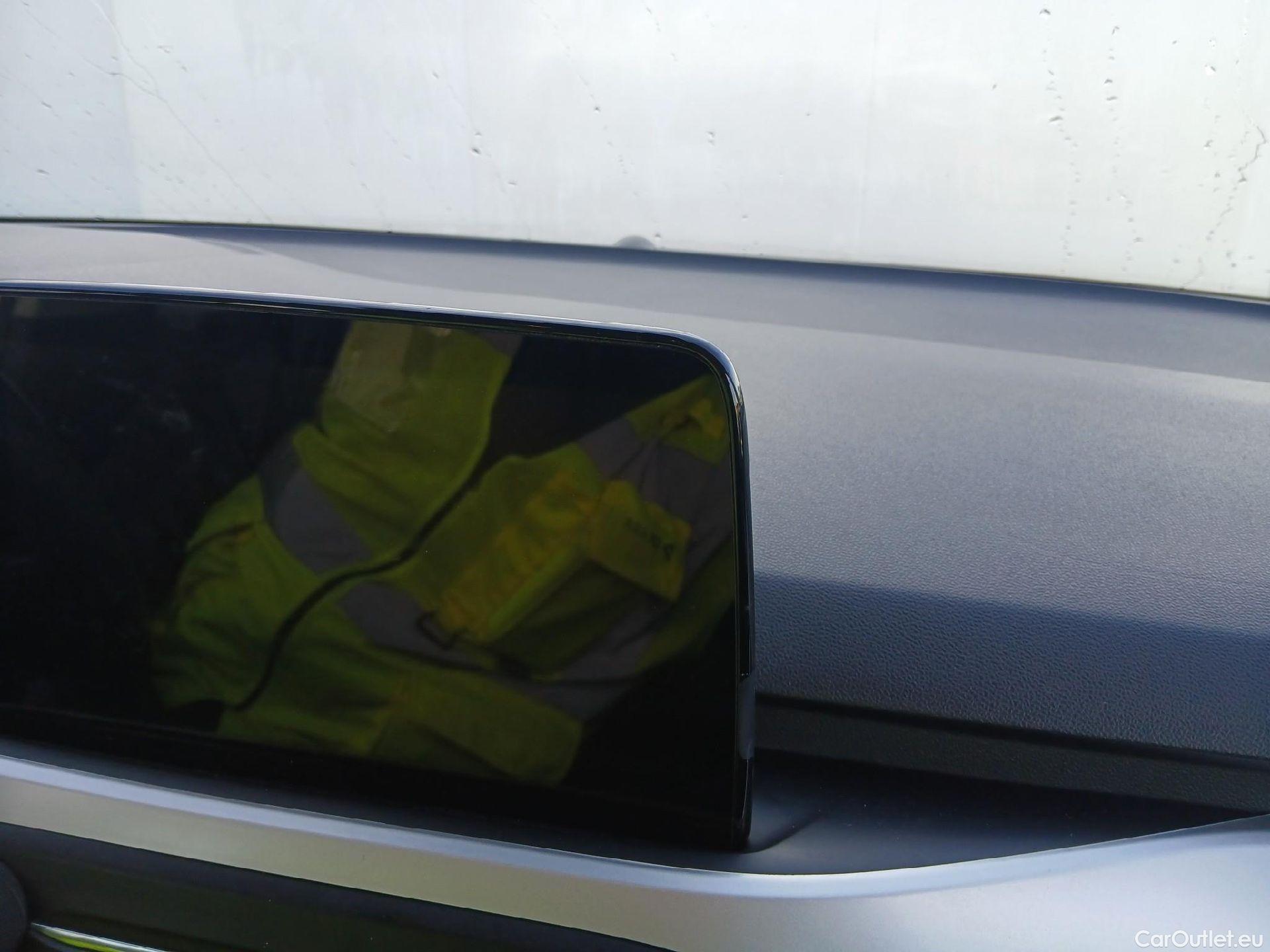  Ford  Focus FORD  / 2018 / 5P / berlina con portón 1.5 Ecoblue 70kW Trend+ #8