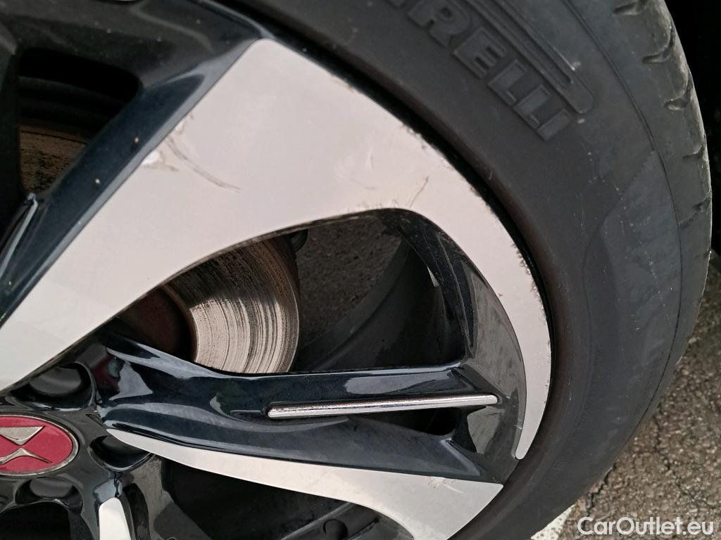  DS  DS7 DS DS 7 Crossback / 2017 / 5P / todoterreno PureTech 165kW (225CV) Auto. PERF.LINE #4