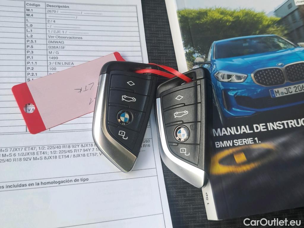  Bmw  Serie 1 BMW  / 2019 / 5P / berlina con portón 118i #8