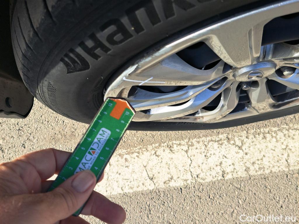  Hyundai  Konna HYUNDAI Kona / 2020 / 5P / todoterreno 1.0 TGDI Klass 4X2 #32