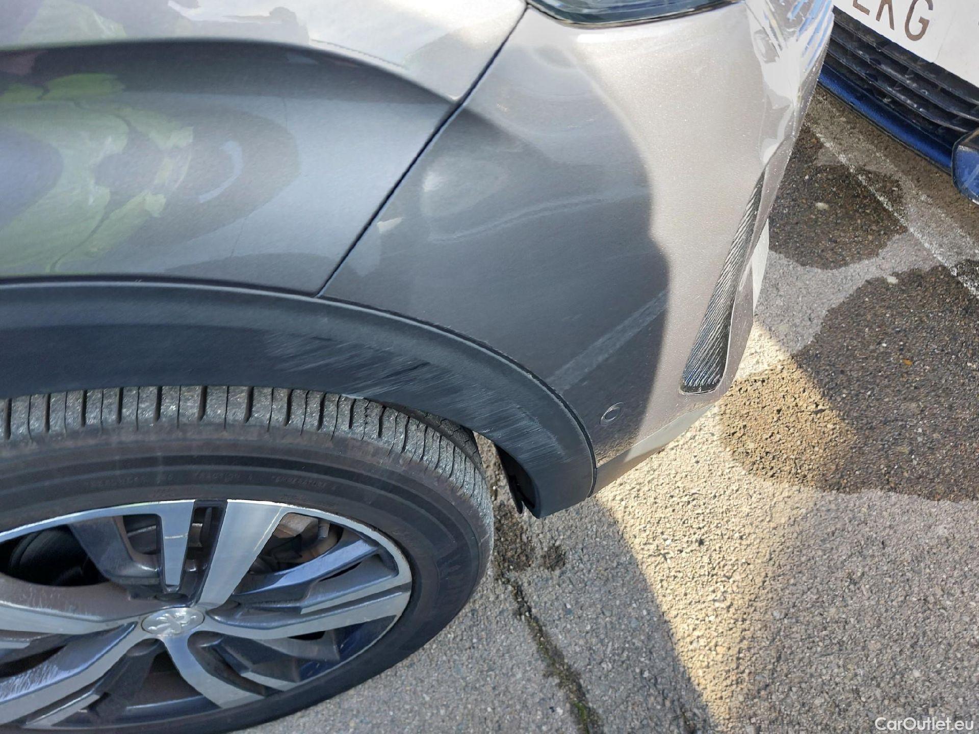  Peugeot  3008 PEUGEOT  / 2020 / 5P / todoterreno 1.5 BlueHDi 96kW S&S Allure Pack EAT8 #32