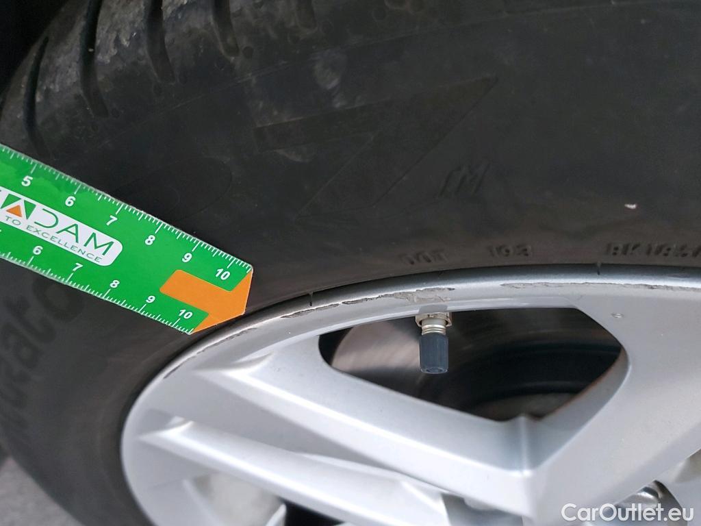  Toyota  Corolla TOYOTA  1.8 125H ACTIVE TECH E-CVT (CX) #13