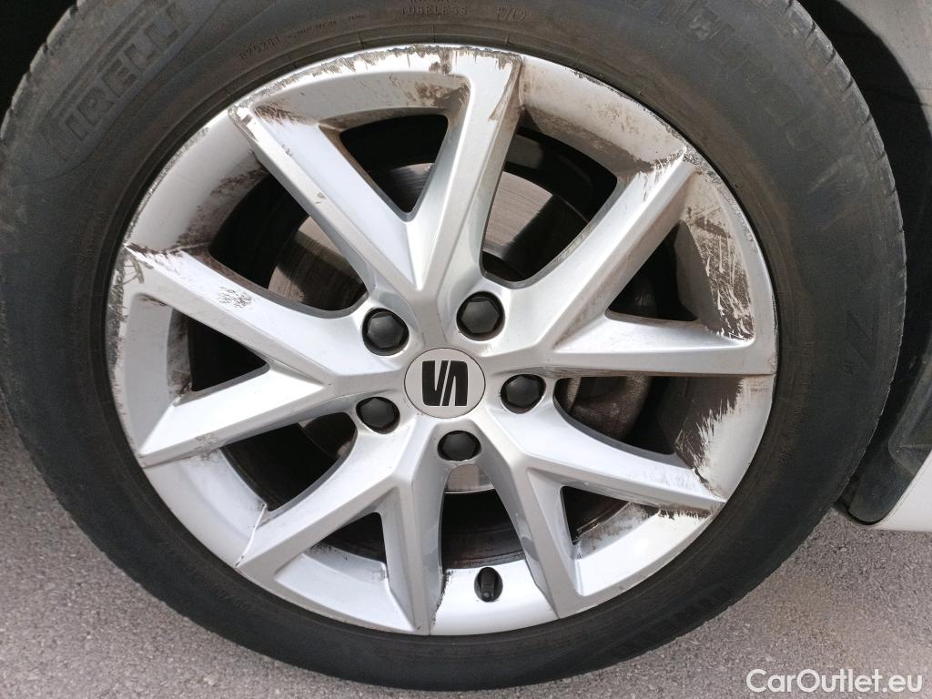  Land Rover  Discovery SEAT Nuevo León / 2020 / 5P / berlina con portón 2.0 TDI 85kW S&S Style Go(SP) #28