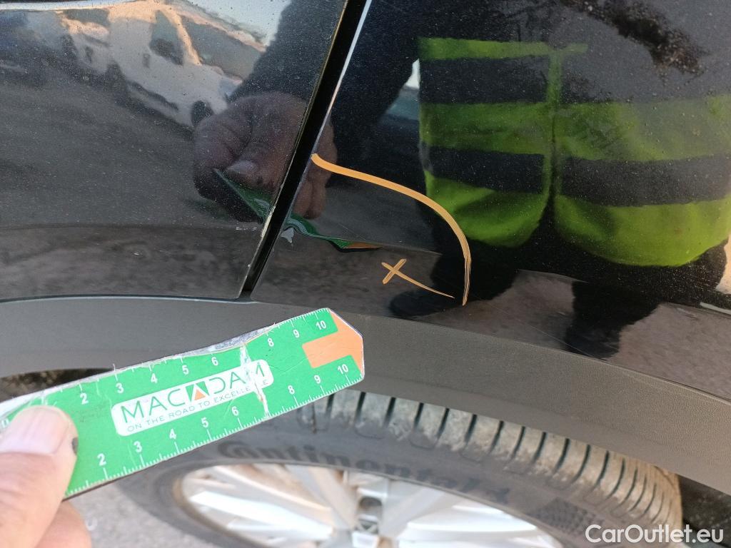  Volkswagen  T-ROC VOLKSWAGEN  / 2017 / 5P / todoterreno Edition 1.0 TSI 85kW (115CV) #17