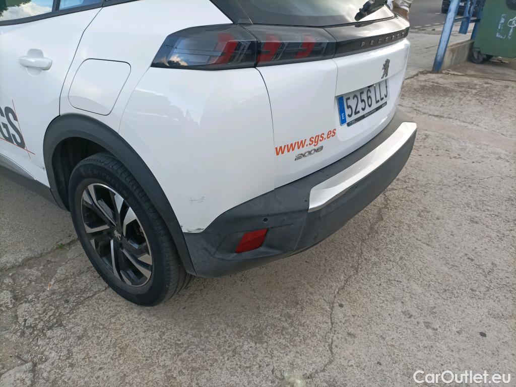  Peugeot  2008 PEUGEOT  / 2019 / 5P / todoterreno Allure BlueHDI 100 S&S BVM6 #21