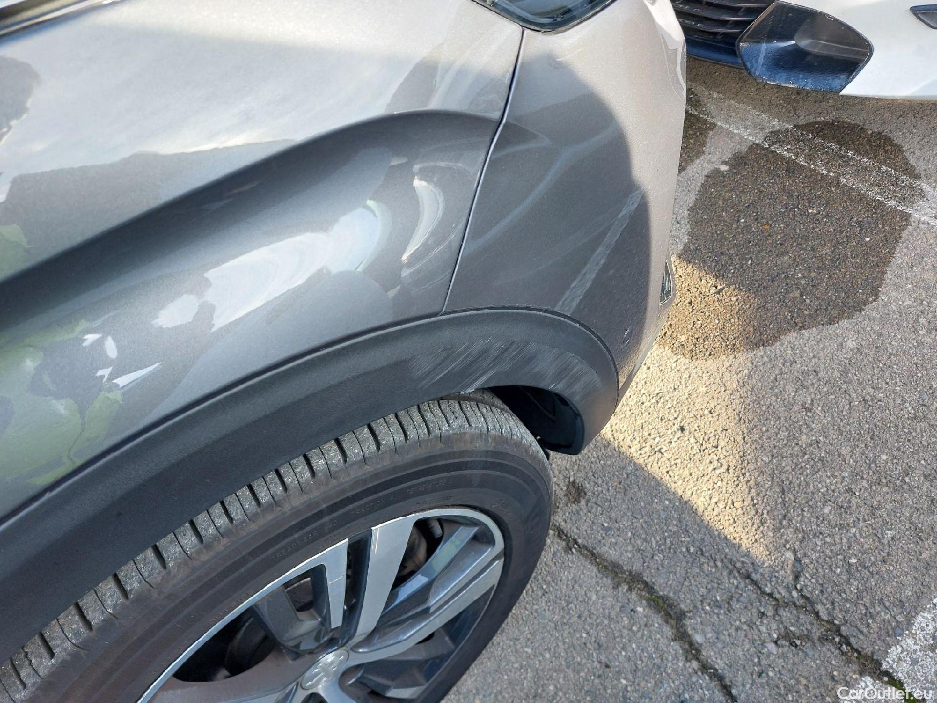  Peugeot  3008 PEUGEOT  / 2020 / 5P / todoterreno 1.5 BlueHDi 96kW S&S Allure Pack EAT8 #28