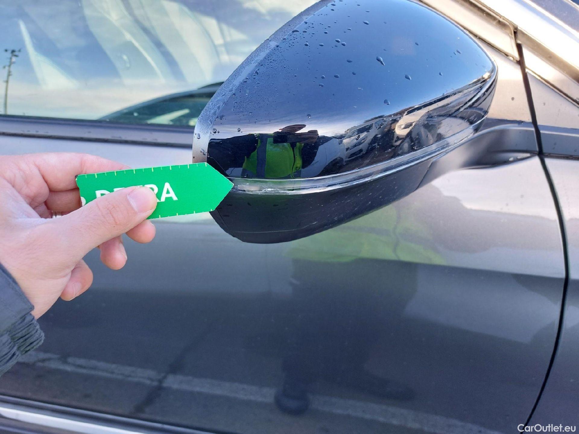  Peugeot  3008 PEUGEOT  / 2020 / 5P / todoterreno 1.5 BlueHDi 96kW S&S Allure Pack EAT8 #27