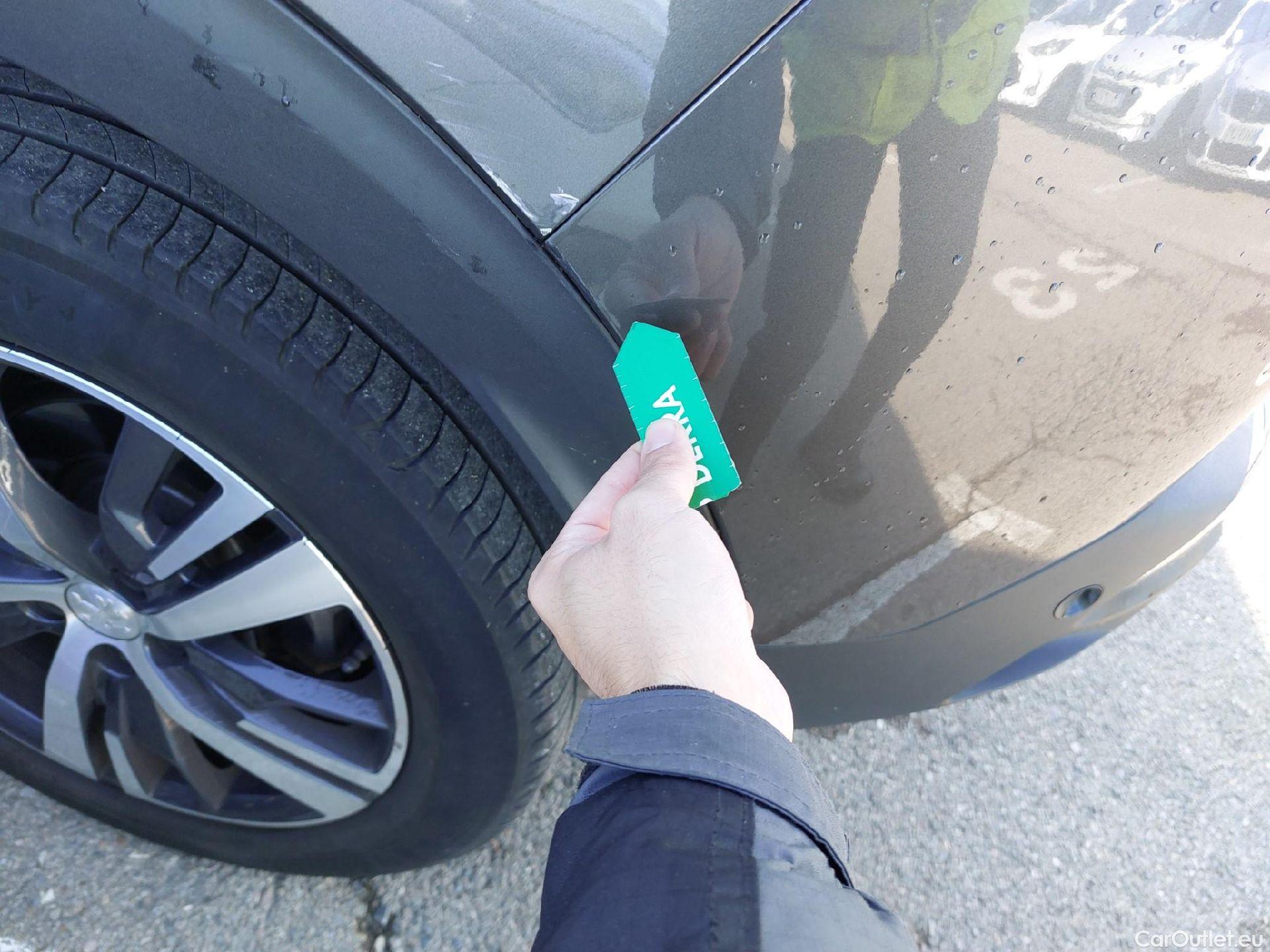  Peugeot  3008 PEUGEOT  / 2020 / 5P / todoterreno 1.5 BlueHDi 96kW S&S Allure Pack EAT8 #13