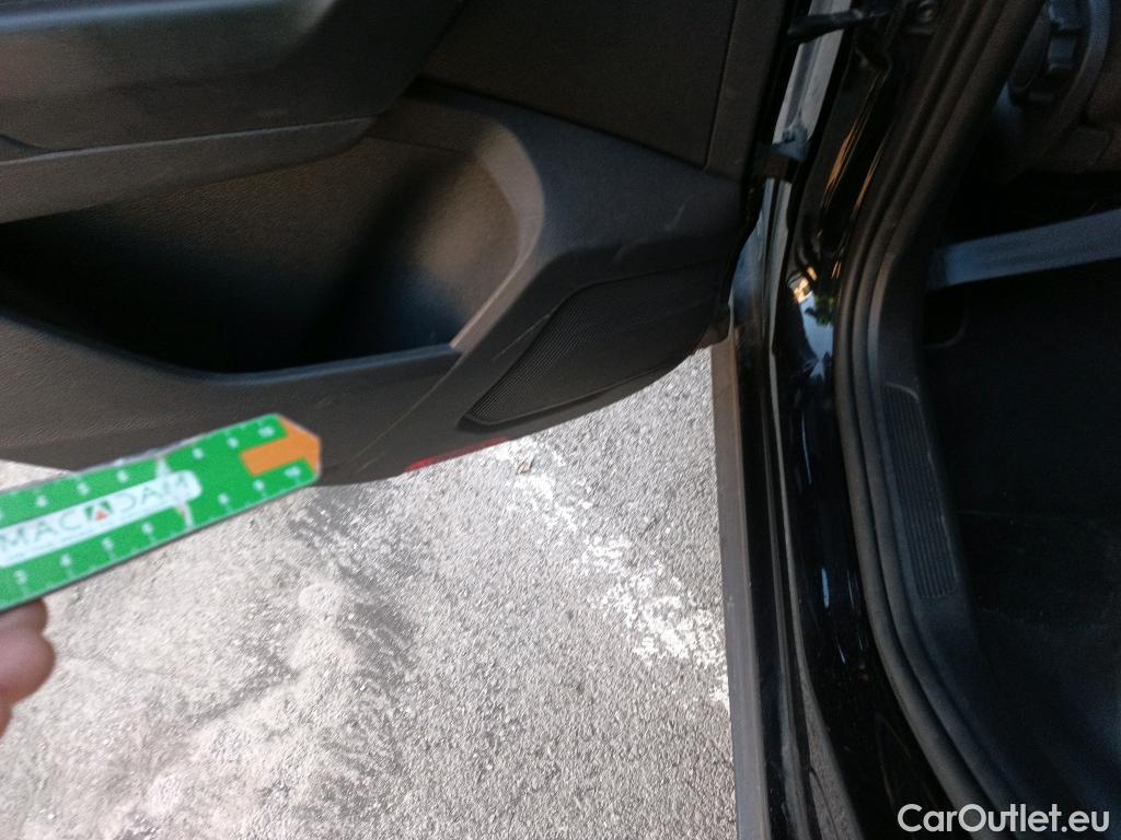  Volkswagen  T-ROC VOLKSWAGEN  / 2017 / 5P / todoterreno Edition 1.0 TSI 85kW (115CV) #14