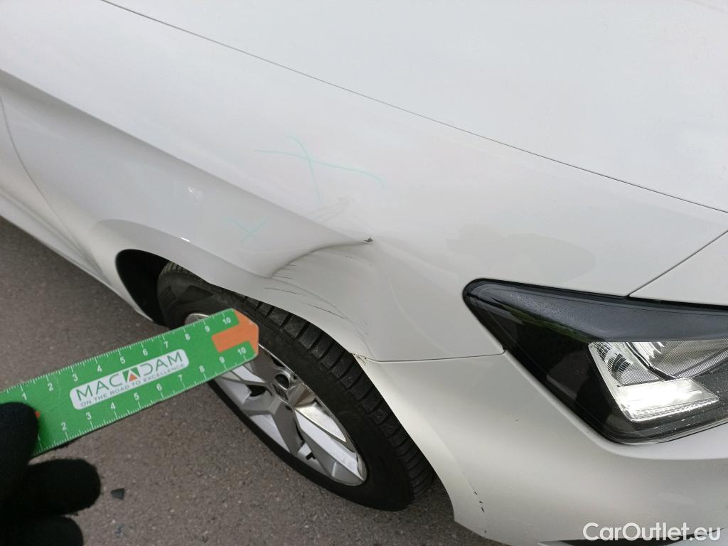  Land Rover  Discovery SEAT Nuevo León / 2020 / 5P / berlina con portón 2.0 TDI 85kW S&S Style Go(SP) #3