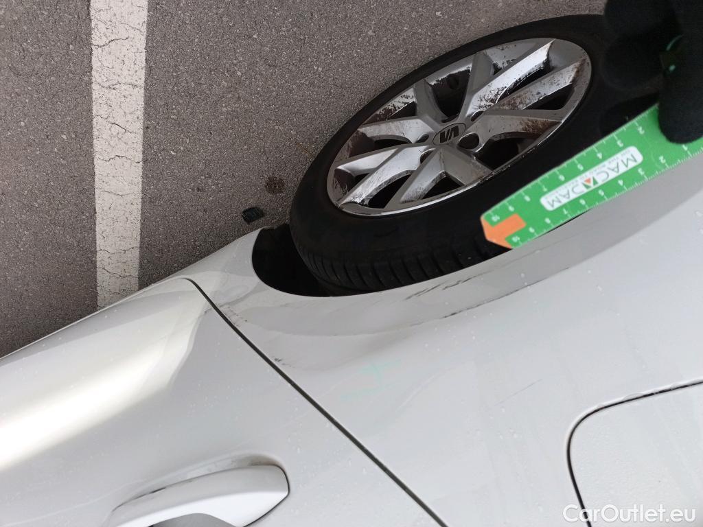  Land Rover  Discovery SEAT Nuevo León / 2020 / 5P / berlina con portón 2.0 TDI 85kW S&S Style Go(SP) #1