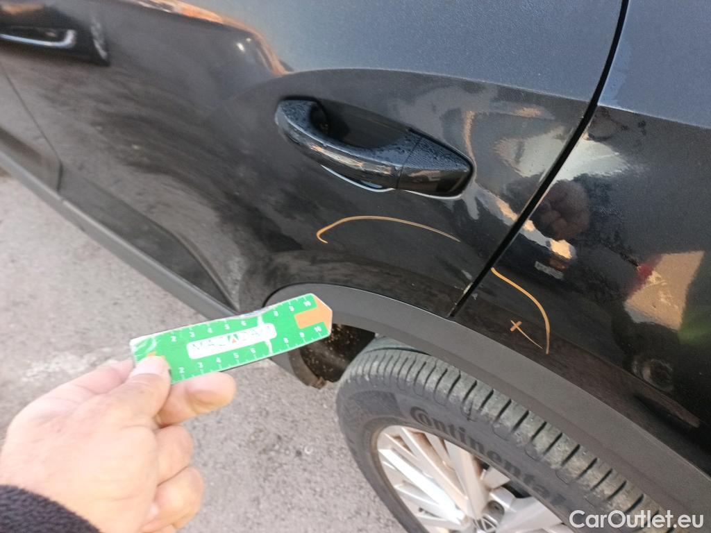  Volkswagen  T-ROC VOLKSWAGEN  / 2017 / 5P / todoterreno Edition 1.0 TSI 85kW (115CV) #26