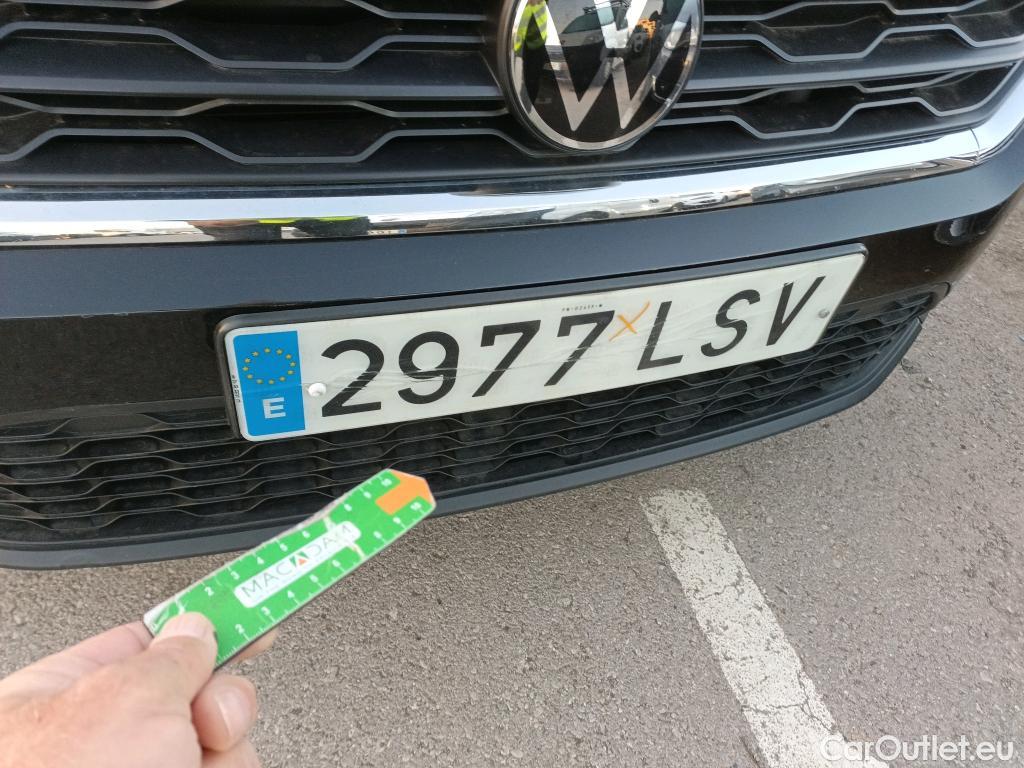  Volkswagen  T-ROC VOLKSWAGEN  / 2017 / 5P / todoterreno Edition 1.0 TSI 85kW (115CV) #24